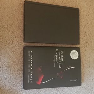 Twilight saga graphic novel and novella